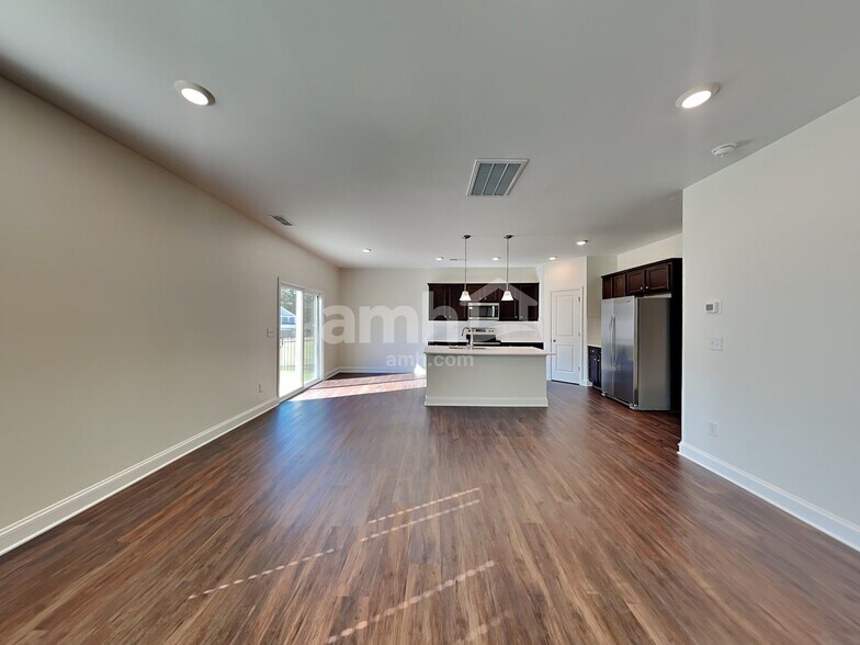 Building Photo - 7416 Garrett Ct