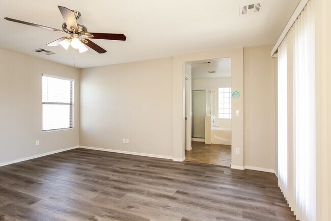 Building Photo - 9316 W Cordes Rd