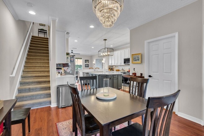 Building Photo - Venetian Harbor 3 bed 2.5 bath + Office/Den & 2 car tandem oversized garage!