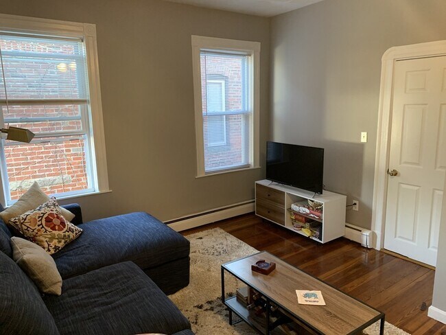 Building Photo - 25 Sullivan St