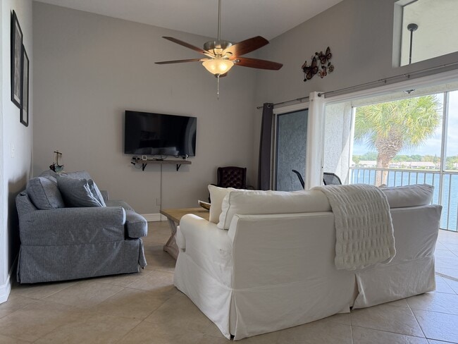 Building Photo - 2571 Citrus Lake Dr