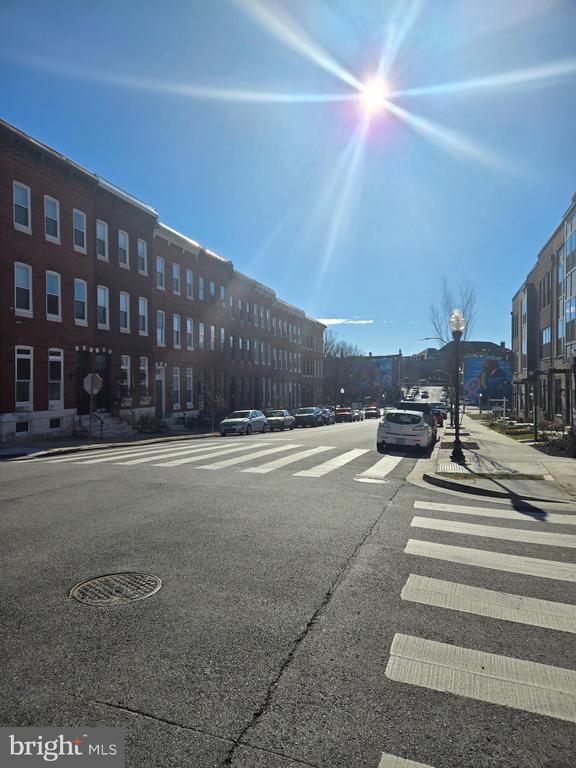 Building Photo - 2012 Mt Royal Terrace