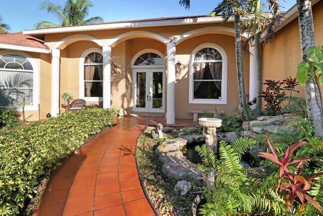 Building Photo - 7086 Hall Blvd