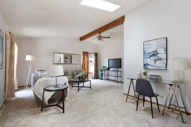 Primary Photo - 2861 Southwick Dr