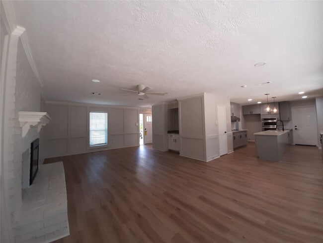 Building Photo - 5310 Glenmere Ln