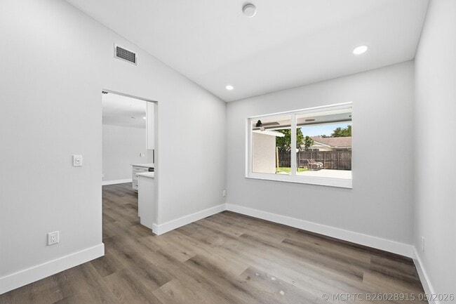 Building Photo - 11991 SW 51st Ct