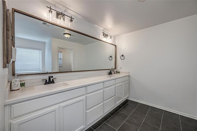 Building Photo - 8516 Gibbs Dr