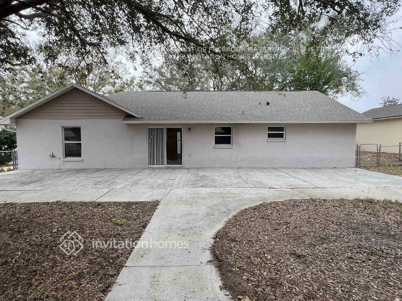 Building Photo - 423 Woodview Dr