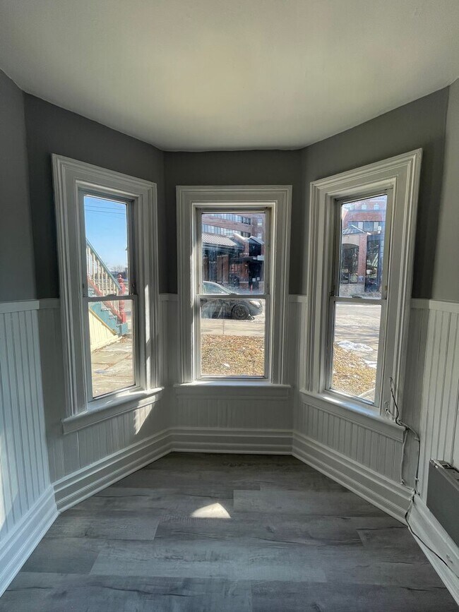 Building Photo - 89 Dubois St