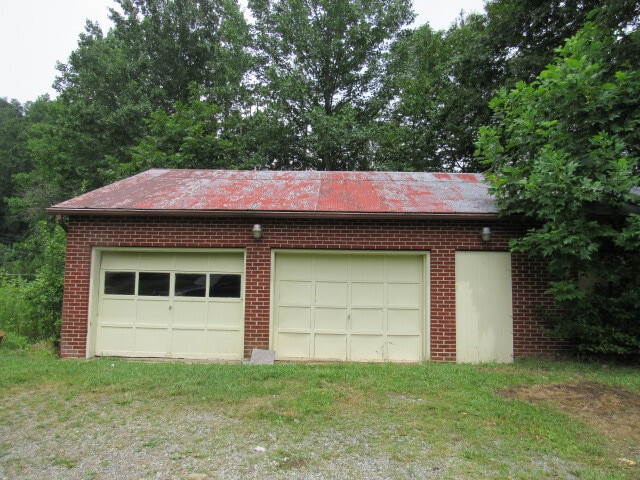 Building Photo - 180 Owl Creek Rd