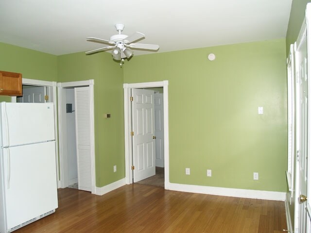 Interior Photo - Beard Street