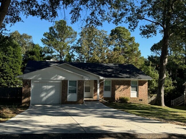 Primary Photo - For Rent - 3 bedroom Close to Ft Bragg