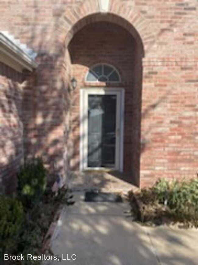 Building Photo - 3 br, 2 bath House - 4933 Orchid Drive