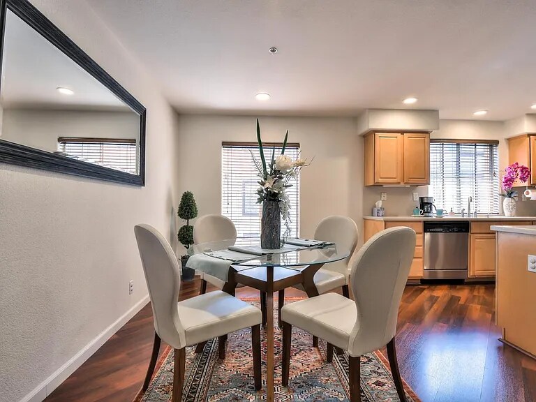 Building Photo - 3271 Shiraz Pl