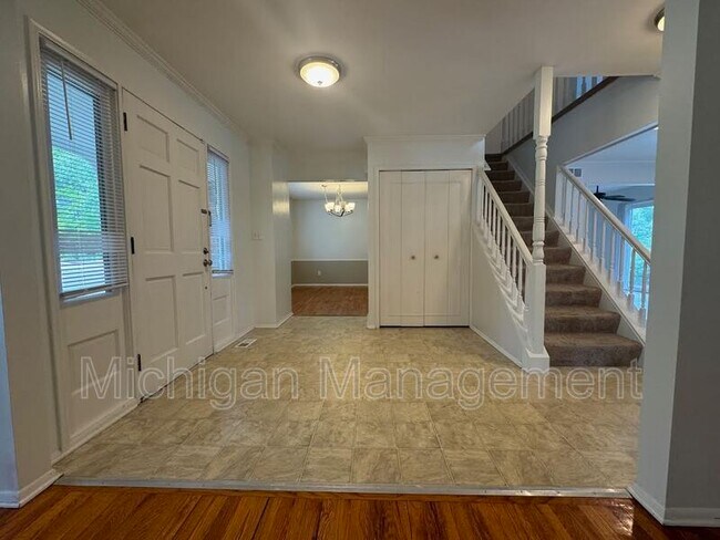 Building Photo - 3324 Bluett Rd