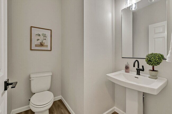 Building Photo - Award winning school district! 4 bedroom with RV and boat parking!