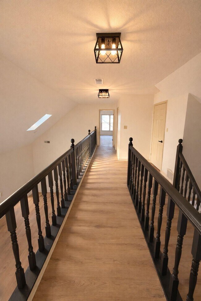 Building Photo - 6725 Kirby Trace Cove