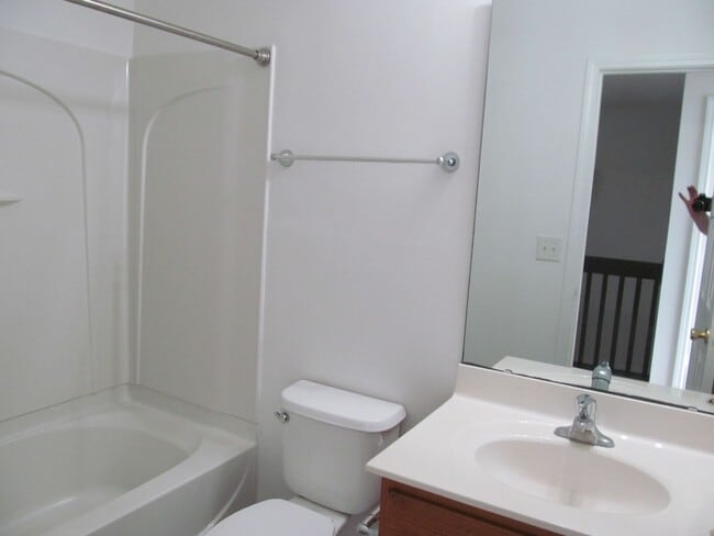 Building Photo - Greensboro Wendover area.