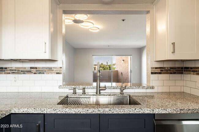 Building Photo - 7494 E Earll Dr