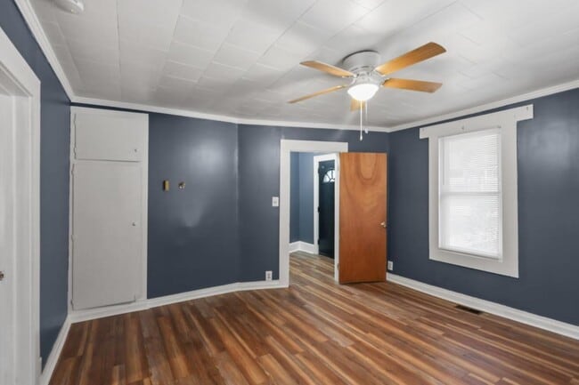 Building Photo - 414 Cambridge St