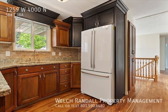 Building Photo - 1259 4000 N St