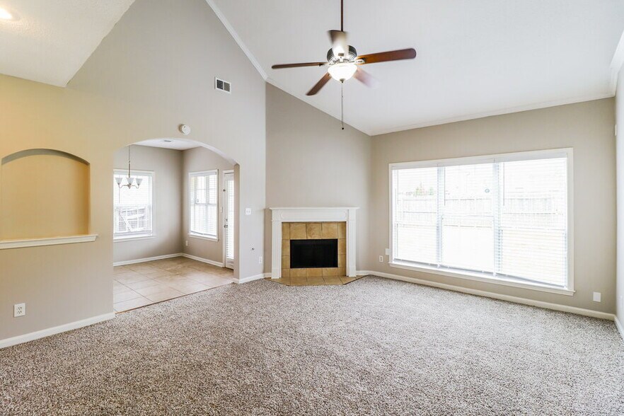 Building Photo - 9149 Chastain Pl