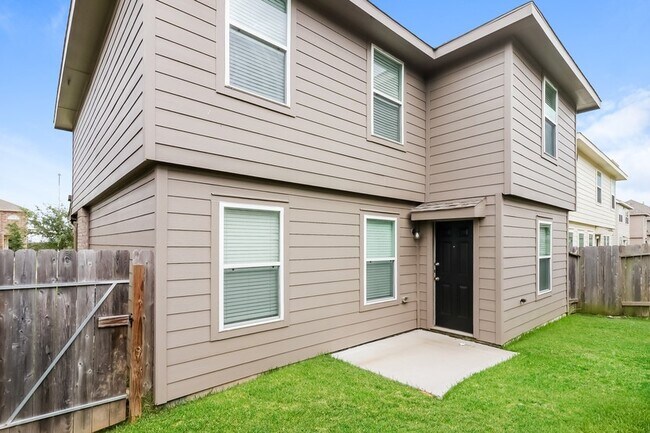 Building Photo - 5411 Hawksbury Creek Trail