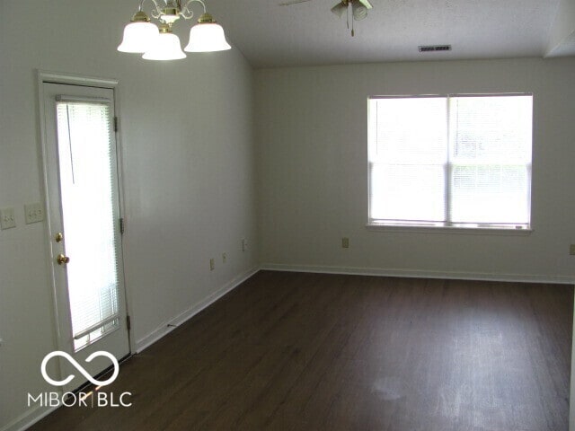 Building Photo - 986 N Boehning St