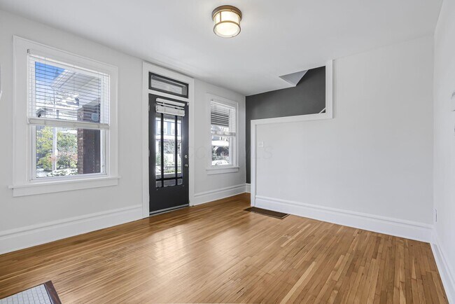 Building Photo - 1543 S 4th St