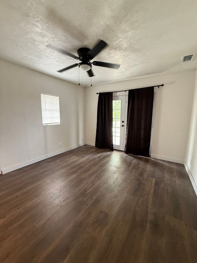 Building Photo - COMING SOON 4/2 with Acreage & BONUS SPACE