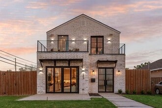 Building Photo - 1802 Pueblo St