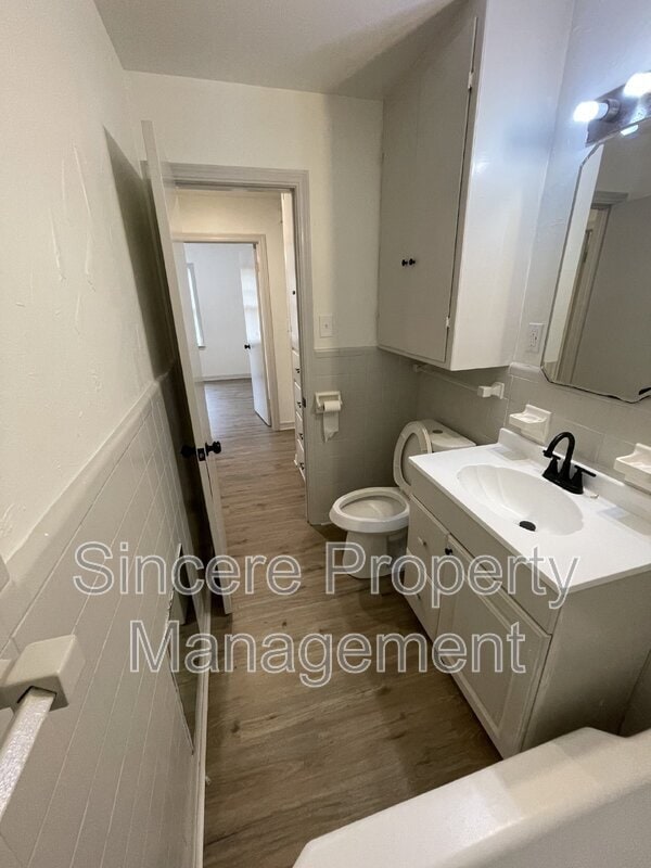 Building Photo - 1515 Casady Ln