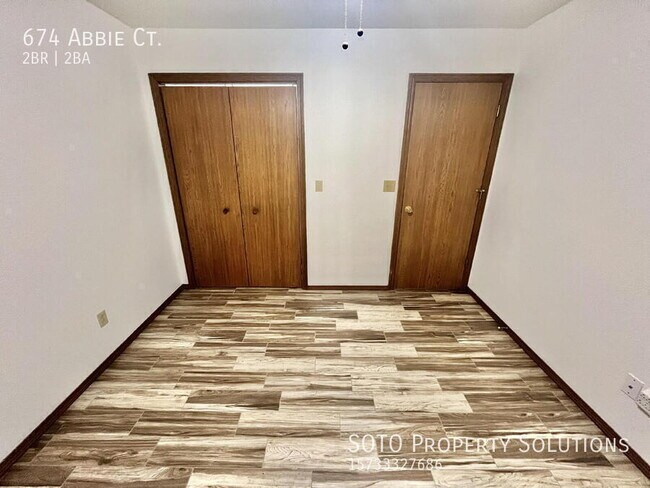 Building Photo - 674 Abbie Ct