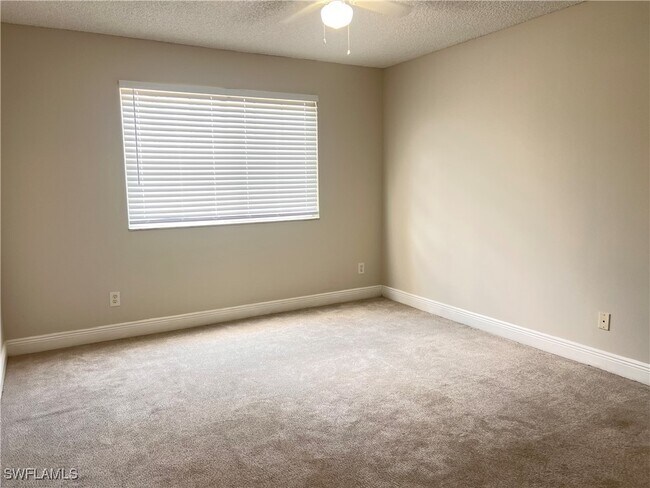 Building Photo - 1240 Wildwood Lakes Blvd
