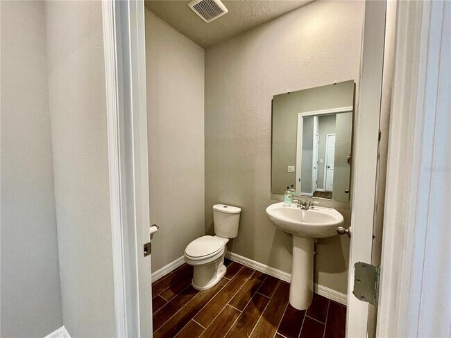 Building Photo - 934 Legacy Winds Way