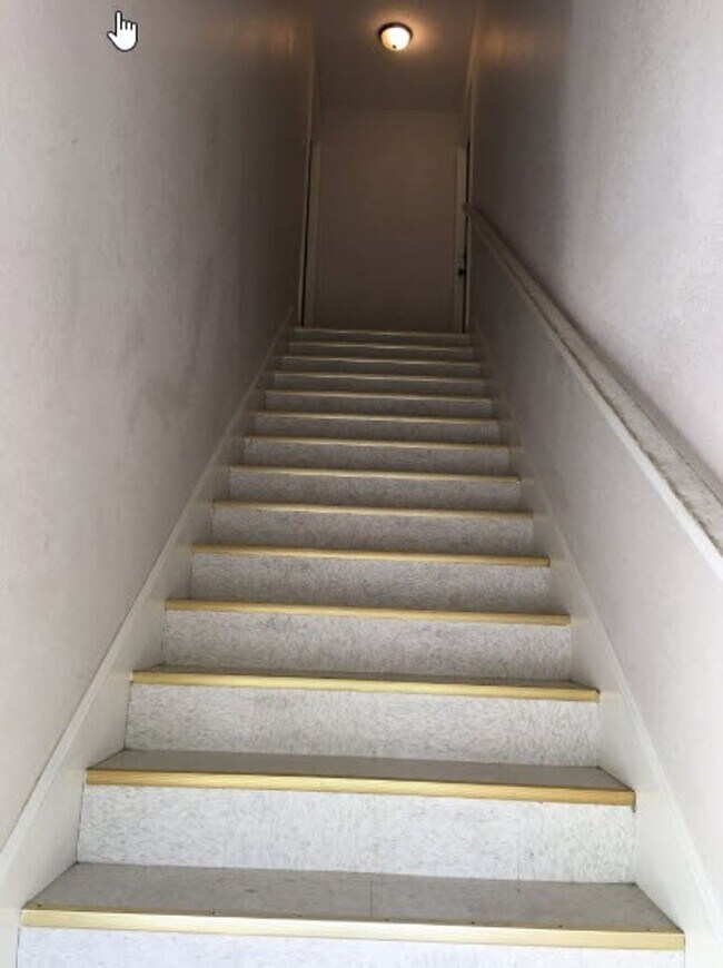 Building Photo - 2 Bedroom 1 Bath Apartment (40% 1st Month ...