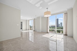Building Photo - 5110 San Felipe St