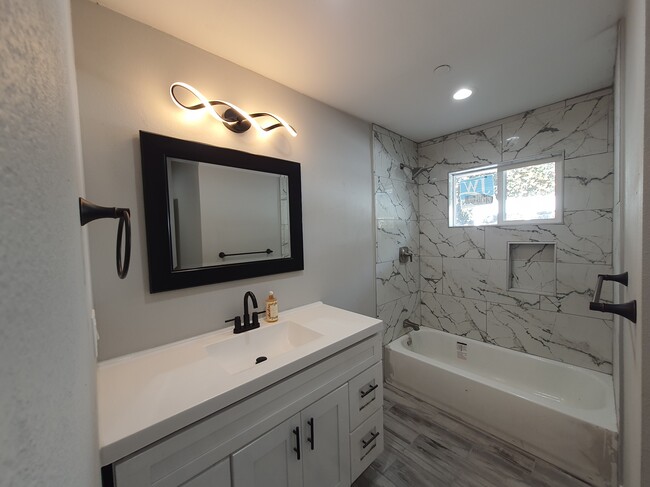 Master Bathroom - 11261 Berry St