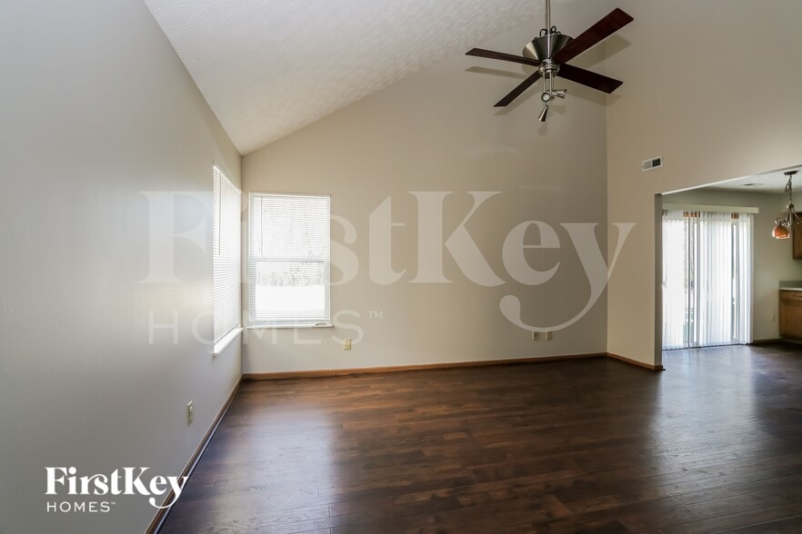 Building Photo - 1992 Dry Wash Rd