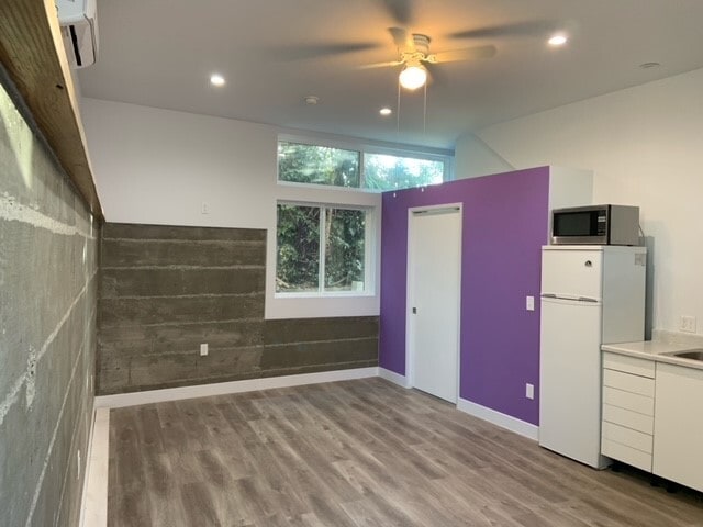 Building Photo - 2055 Barnett Way