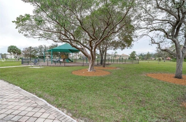 Building Photo - 20421 SW 1st St