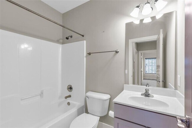 Building Photo - 1628 Briarcliff Rd NE