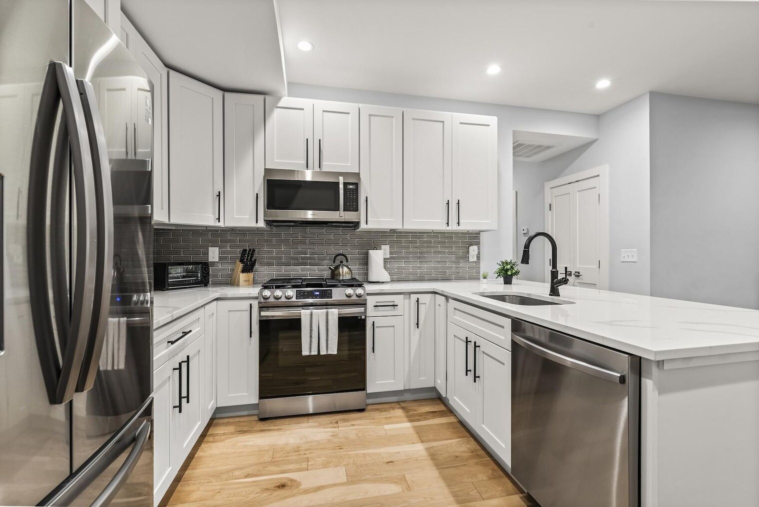 Building Photo - 1011 Bennington St