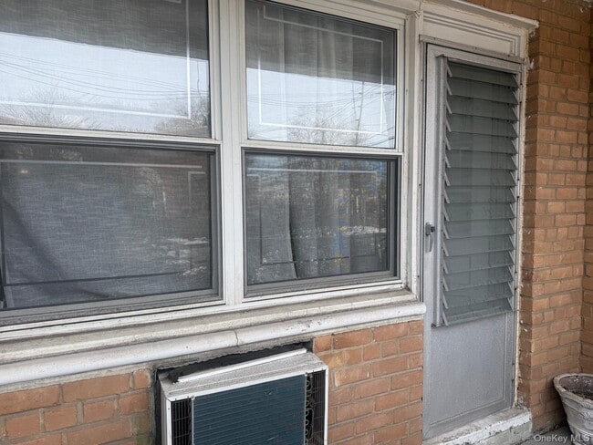 Building Photo - 601 Chestnut St