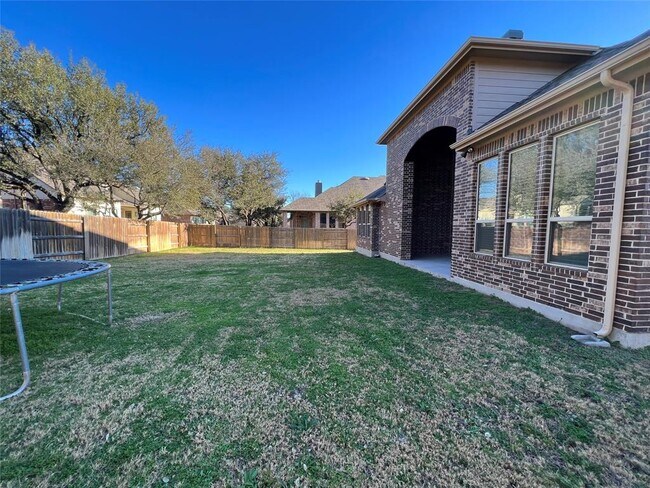 Building Photo - 345 Fannin Battleground Ln