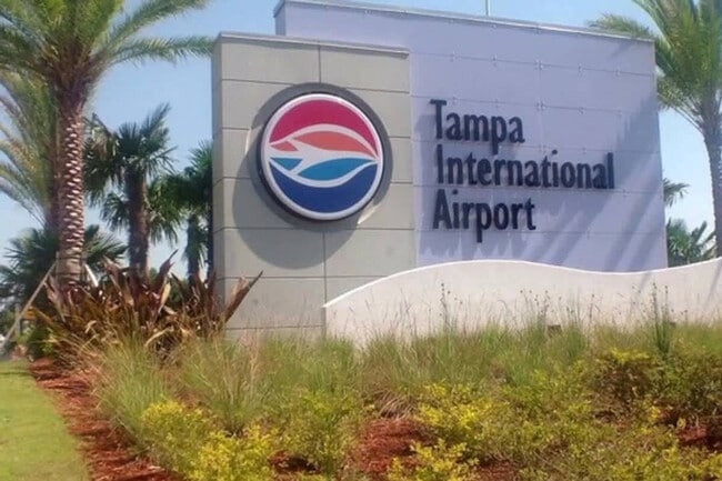 Building Photo - 2705 N Poplar Ave