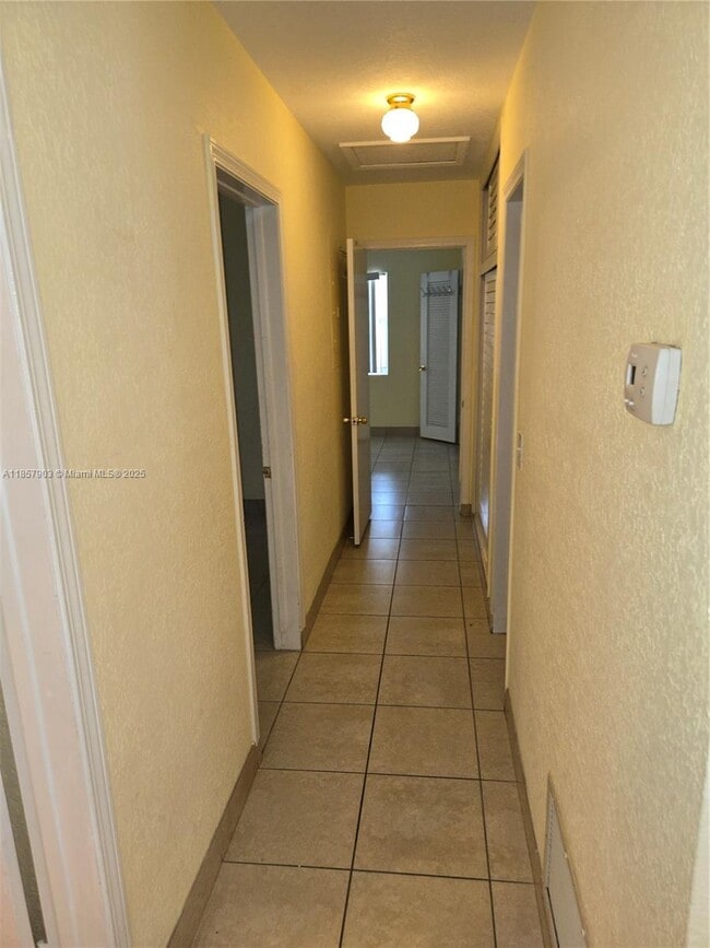 Building Photo - 2359 N Wallen Dr