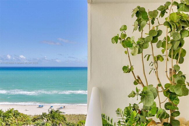 Building Photo - 5005 Collins Ave