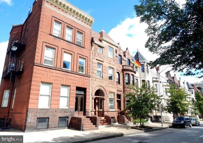 Building Photo - 1829 Eutaw Pl