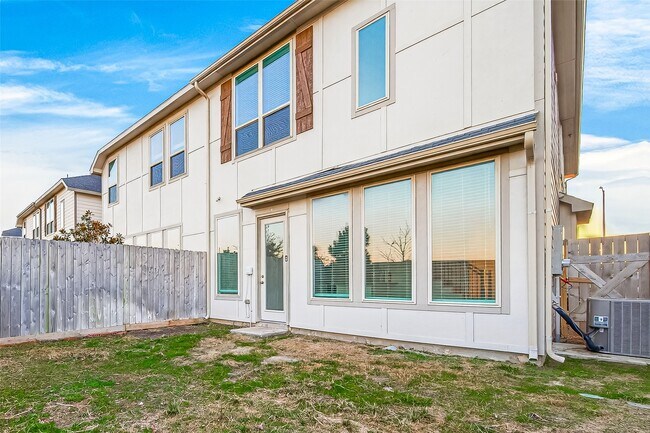 Building Photo - 5703 Foggy Vine Ct